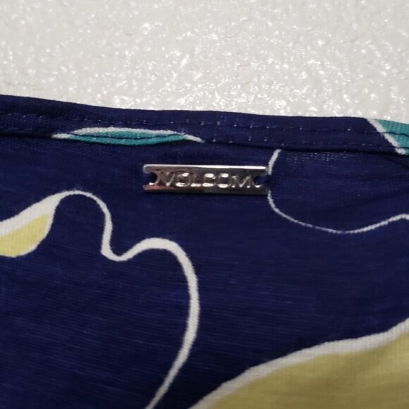 Volcom Top - Picture 6 of 10